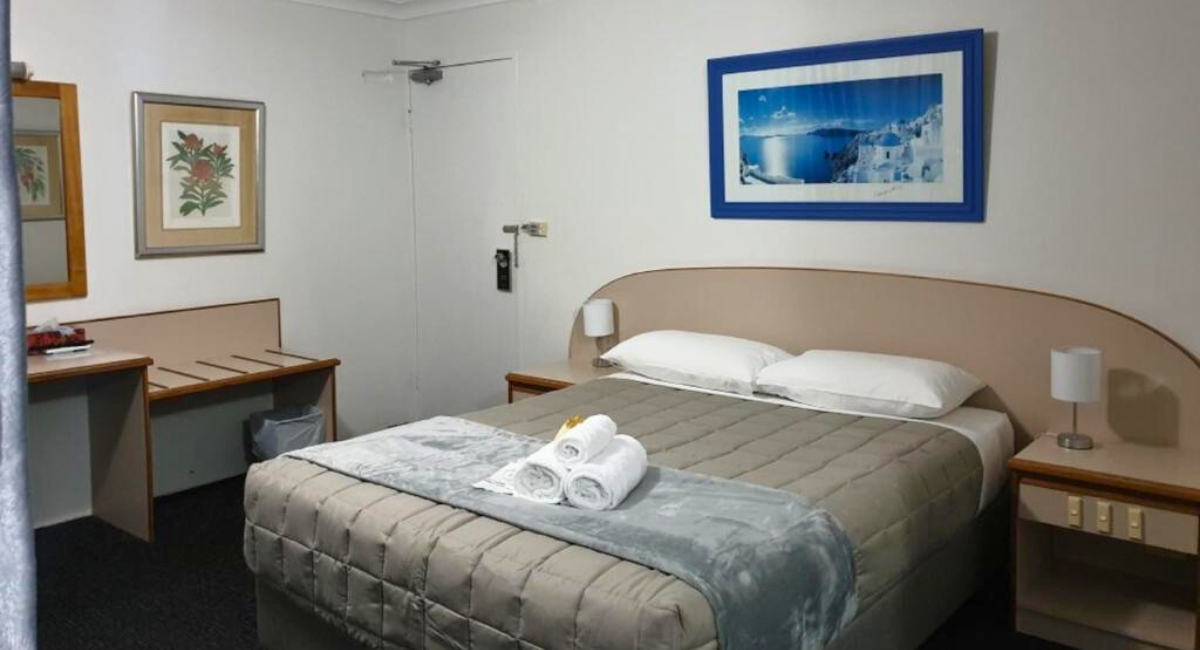 small hotel distribution channels